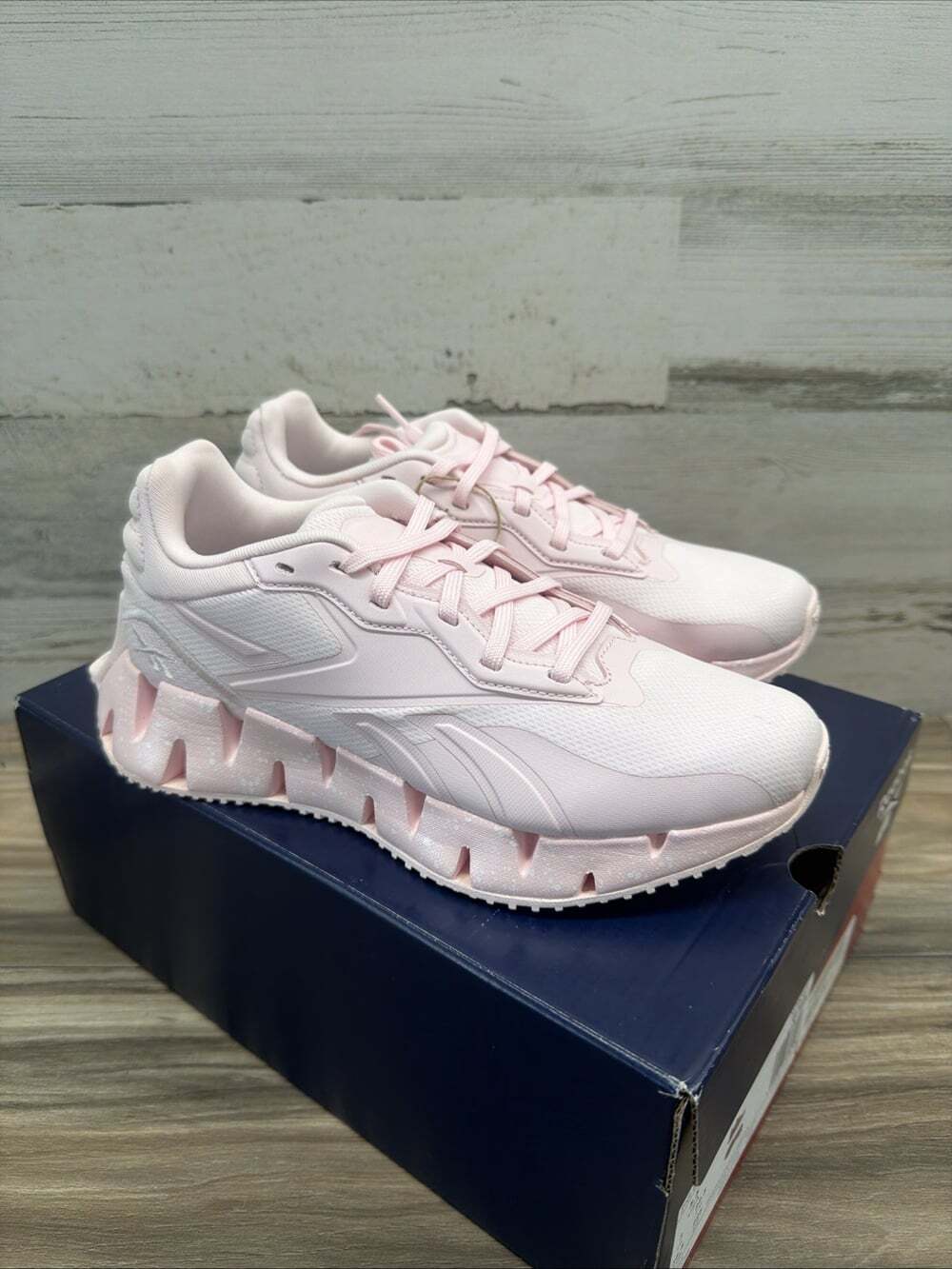 Womens Reebok Zig Dynamica 4 Running Shoes Sneakers Size 5.5 White NIB